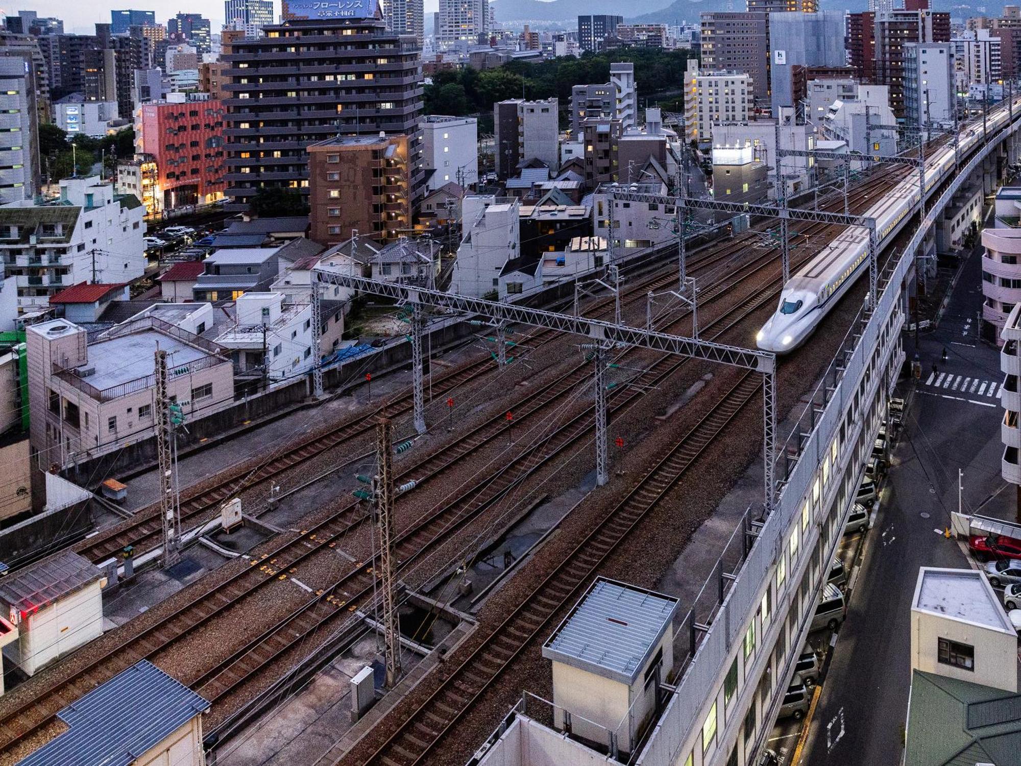 Apa Hotel Hiroshima Ekimae Shinkansenguchi Exterior foto